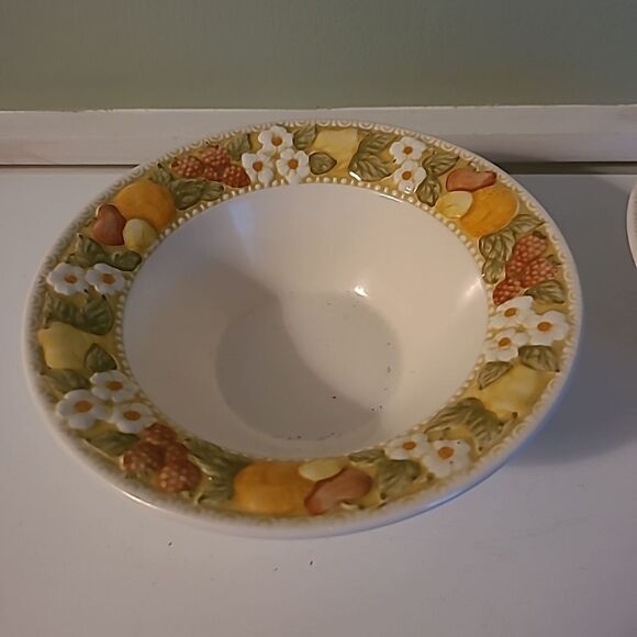 Set of Two Metlox Bowls - Picture 2 of 5